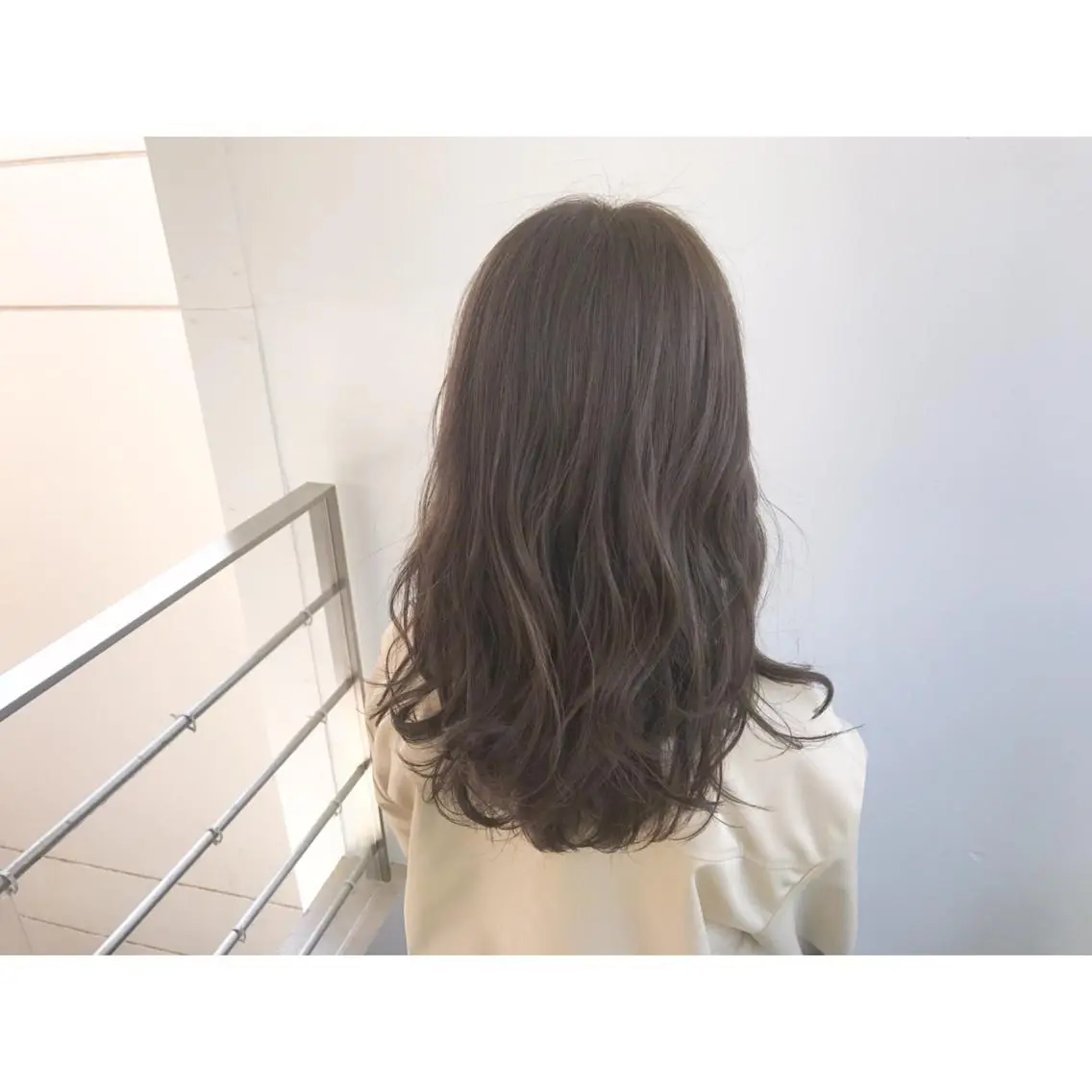 セミロング カラー ショート/レイヤー なら石井知希のヘアスタイル
