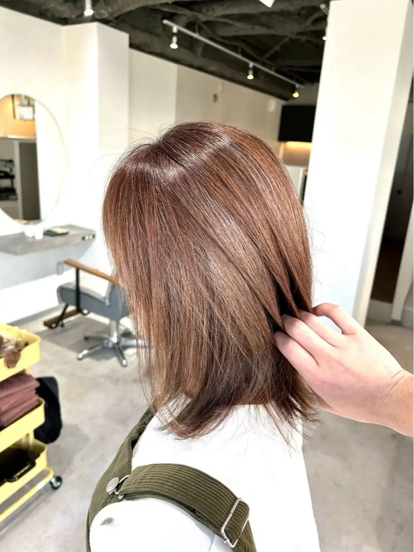 セミロング カラー 脱白髪染め❕白髪 ぼかし特化🌟ヨコタのヘアスタイル