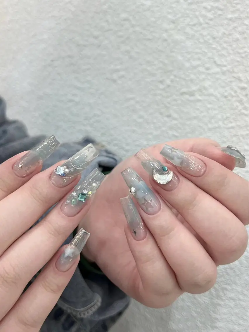 ネイル RNailsalon メイのネイルデザイン