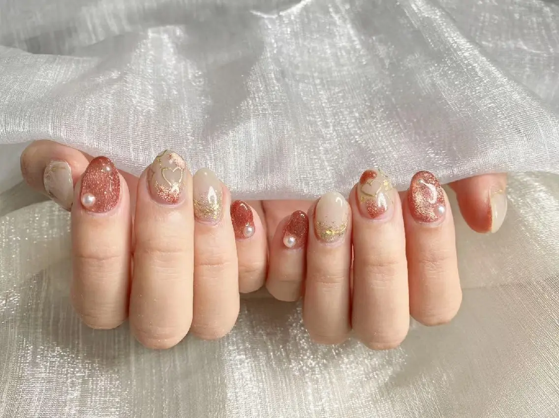 ミディアム ハンドネイル 501 naillのネイルデザイン