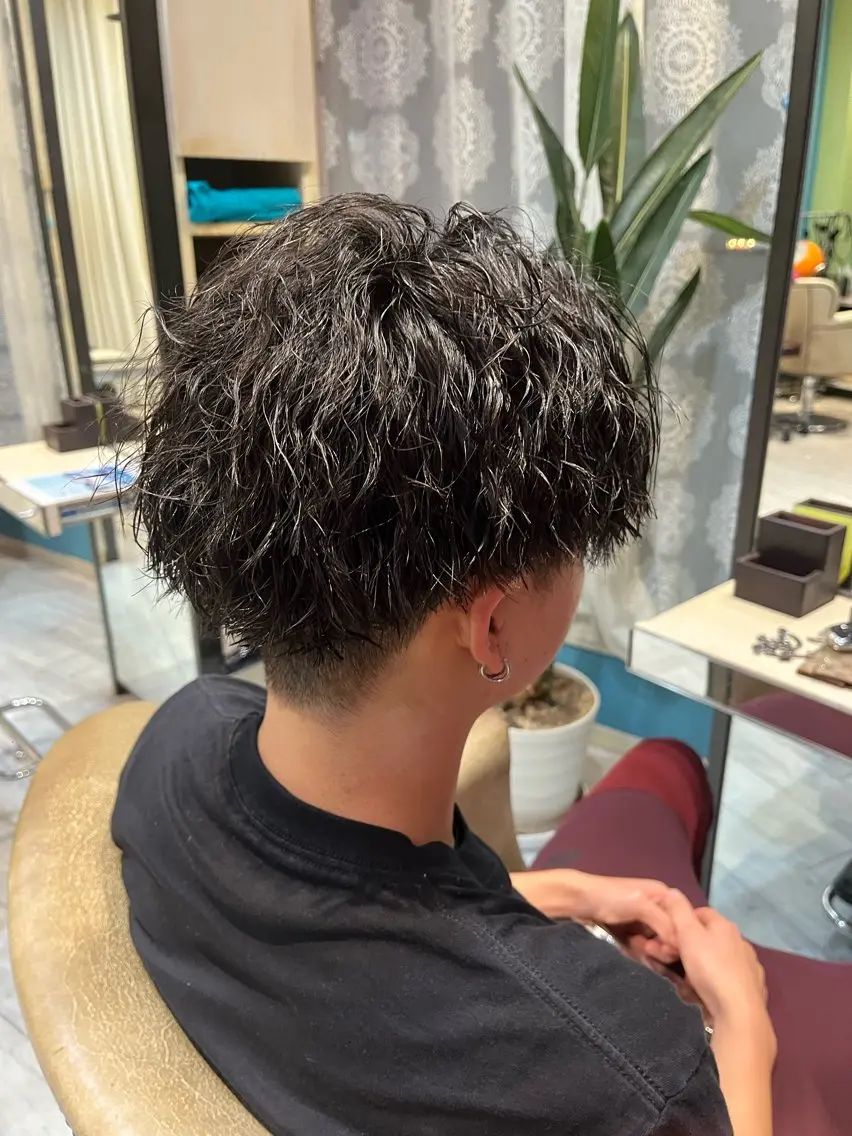 パーマ メンズ メンズパーマ スパイラルパーマ カット パーマ 塚崎 日和のヘアスタイル