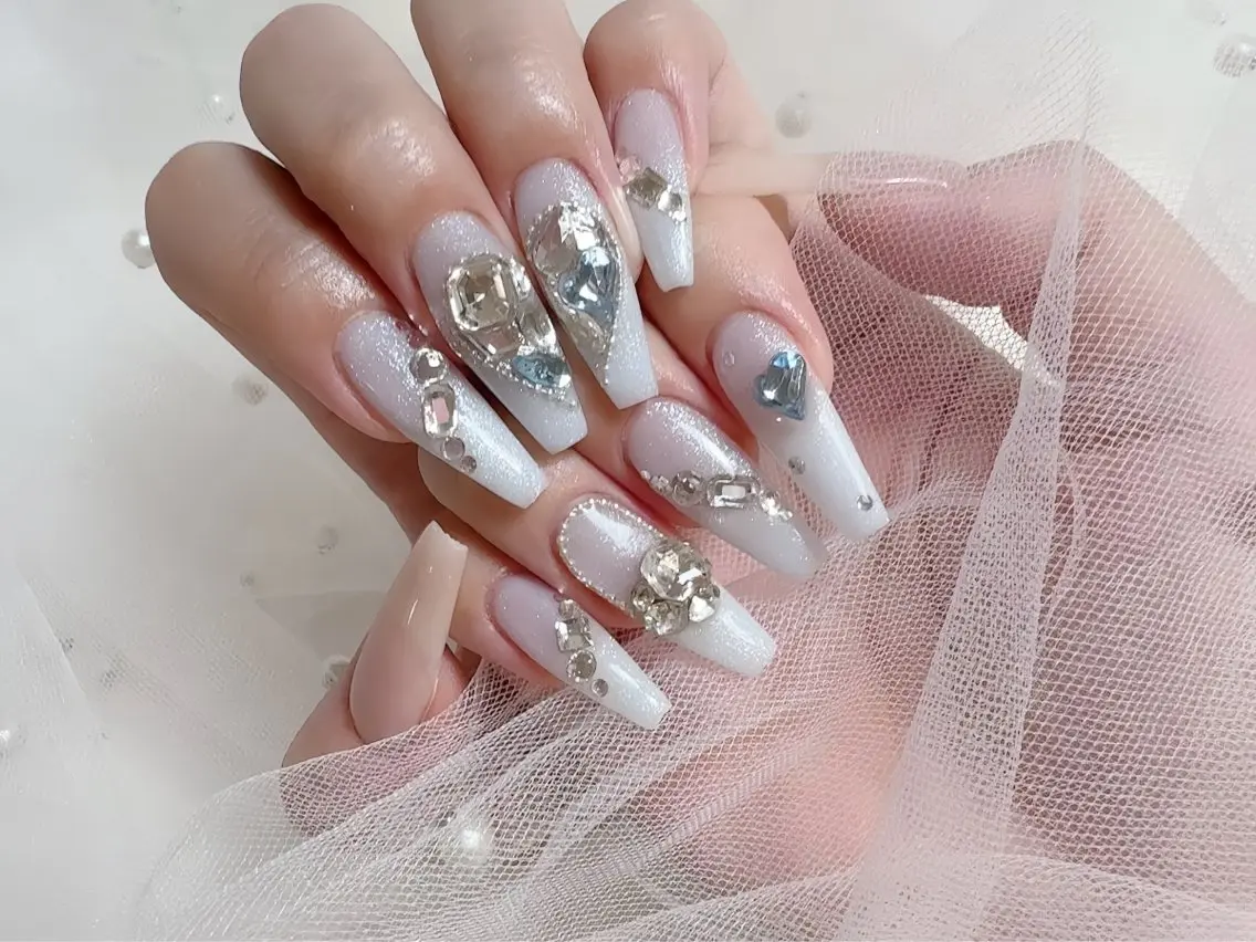 ネイル アートネイル ガーリー 韓国ネイル 持ち込み ニュアンスネイル Rin Nail 新大久保店のネイルデザイン