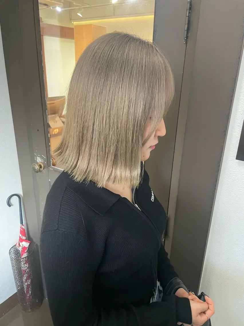 ミディアム カラー ベージュカラー ブリーチ 透明感カラー ヘアカラー トリートメント 羽田翔大/ブリーチ/ レイヤー/店長のヘアスタイル