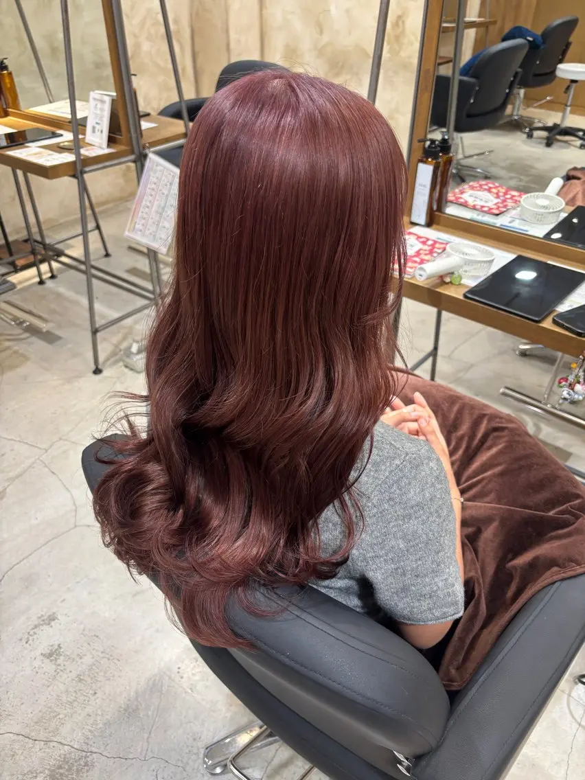 ロング カラー ブリーチ ブラウンカラー ピンクカラー ピンクブラウン カット ヘアカラー トリートメント ツヤカラー🫧Sae ネイルモデル募集中のヘアスタイル
