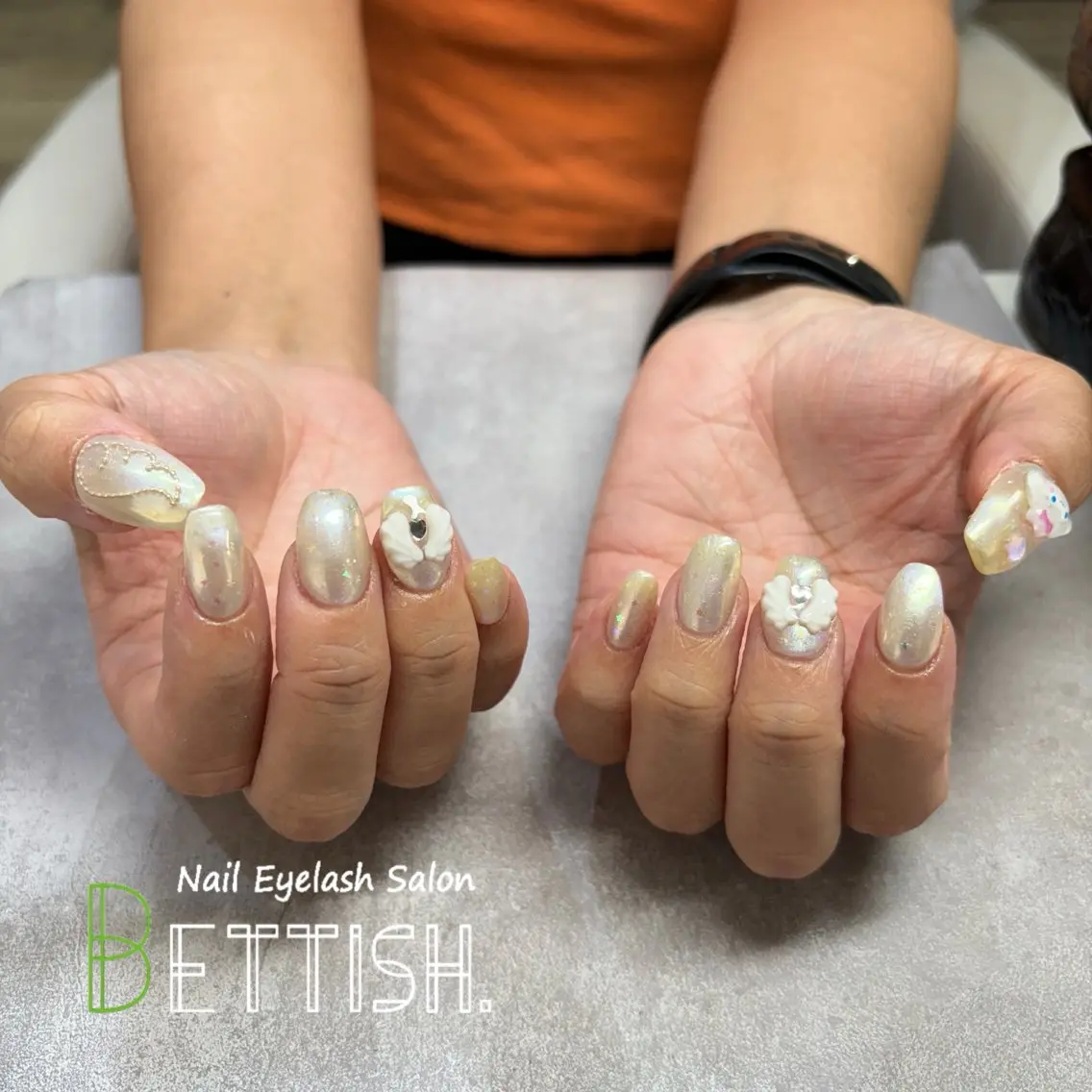 ネイル NiuShe SERIのネイルデザイン