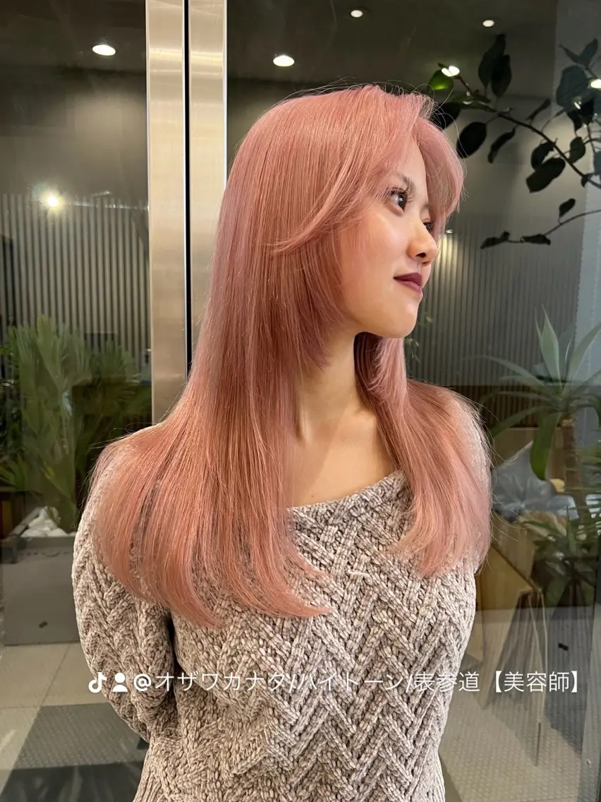 ロング 韓国風ヘア レイヤーカット ロング カット 抜きっぱなしブロンド /ハイトーン/カナタのヘアスタイル