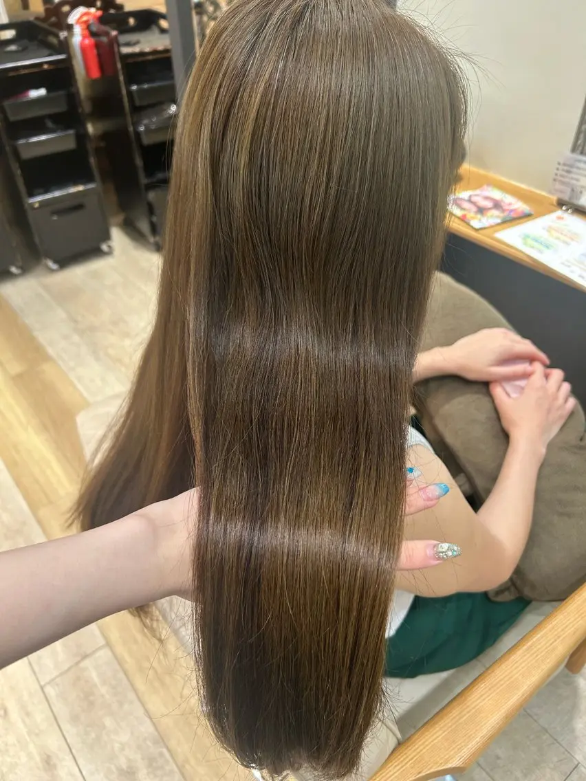 ロング カラー ヘアカラー 松尾 遥花のヘアスタイル