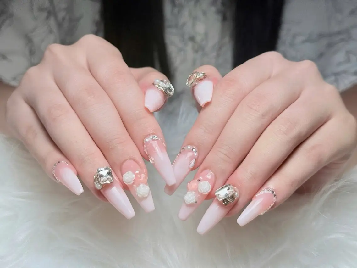 ネイル ブルー フットネイル フレンチネイル 韓国ネイル マグネットネイル ハンドネイル ハンドケア Hara Nail 【持ち込みOK】のネイルデザイン