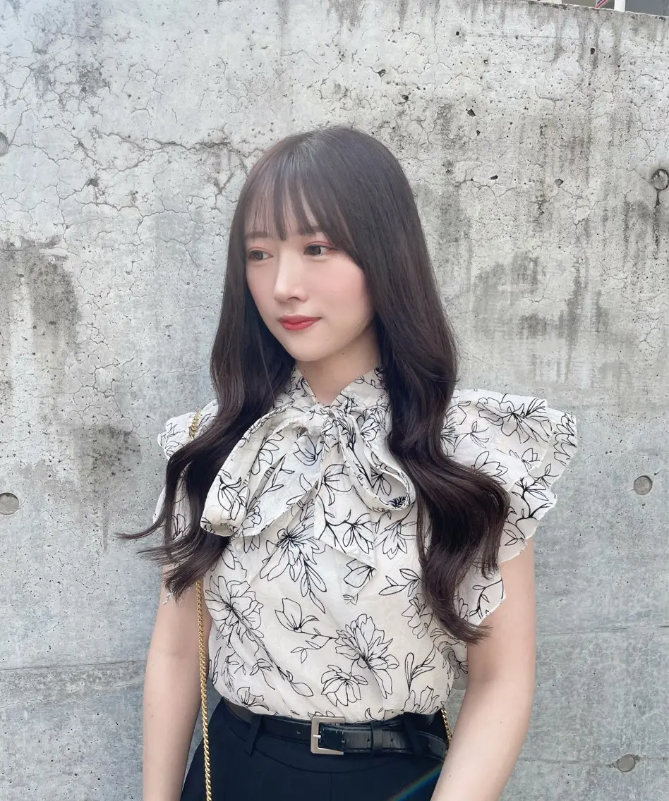 ロング カラー シールエクステ エクステ ロング カット ヘアカラー トリートメント 🔗透明感カラー🔗 エクステ✂️はるちかのヘアスタイル