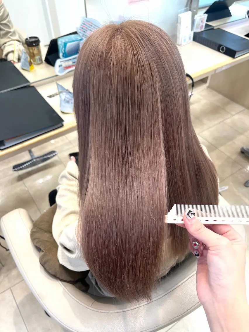 セミロング カラー カット ヘアカラー トリートメント 暖色/ブリーチカラー 🎀 M i k uのヘアスタイル