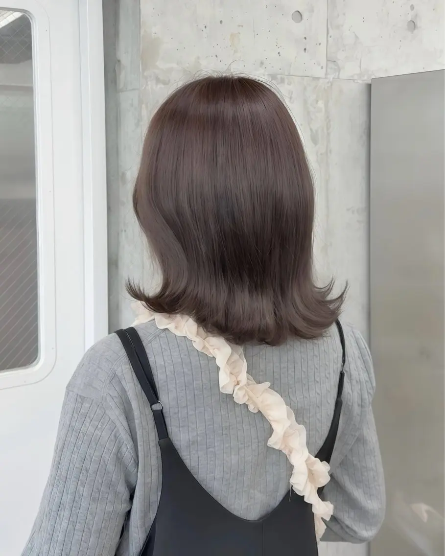 ミディアム カラー グレージュ ラベンダーカラー ラベンダーグレージュ ラベンダーグレー カット ヘアカラー トリートメント 高橋大樹/グレー ジュ/ブリーチなしのヘアスタイル
