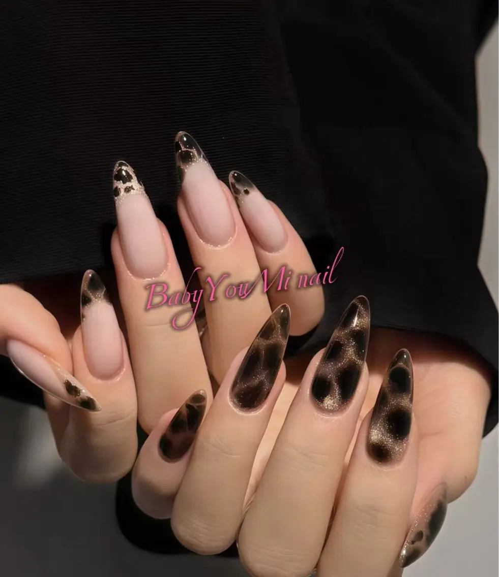 ネイル オーロラネイル フラワーネイル フットネイル フレンチネイル ジェルネイル ハンドネイル BabyYouMi nailのネイルデザイン