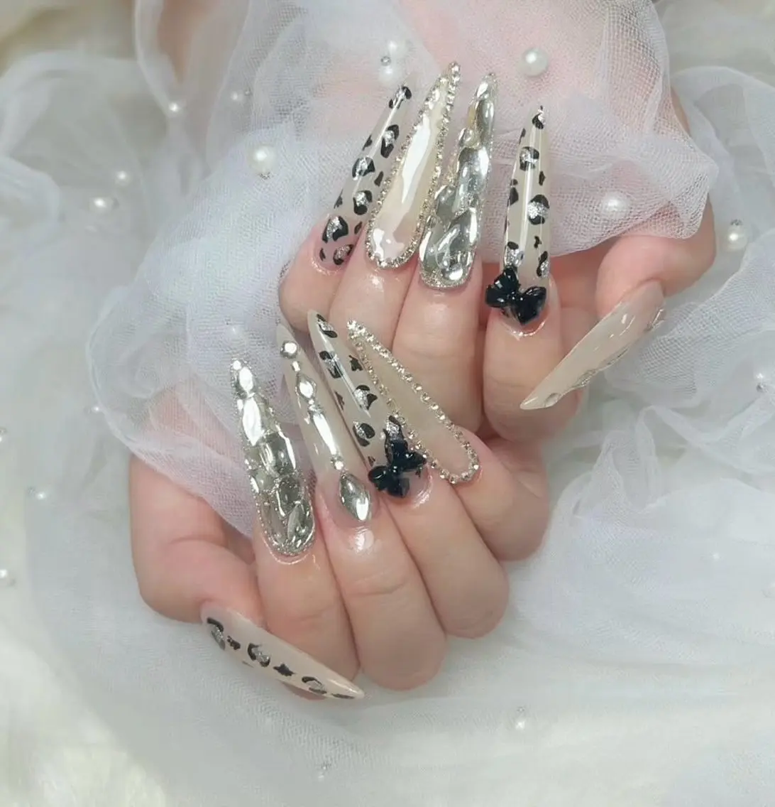ネイル 韓国ネイル マグネットネイル 持ち込み ハンドネイル RINA Nailのネイルデザイン