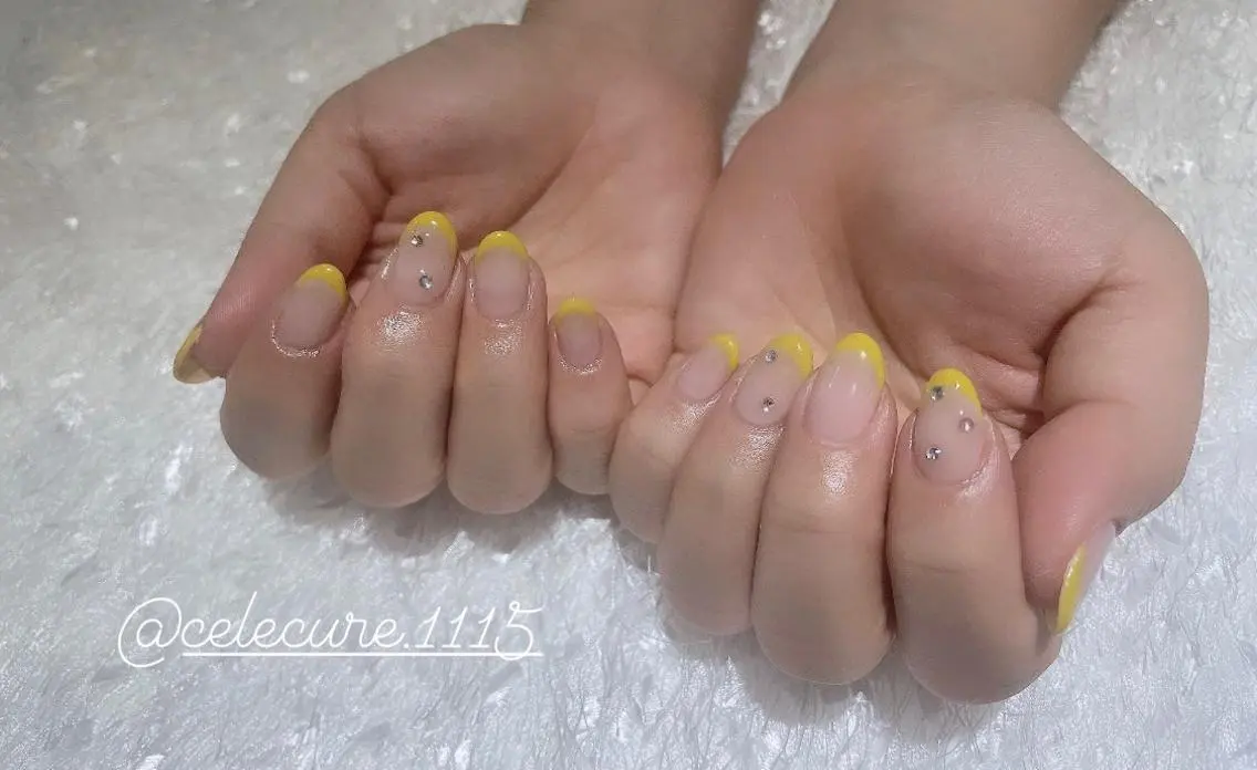 ネイル フレンチネイル 黄色 ネイリスト Nのネイルデザイン