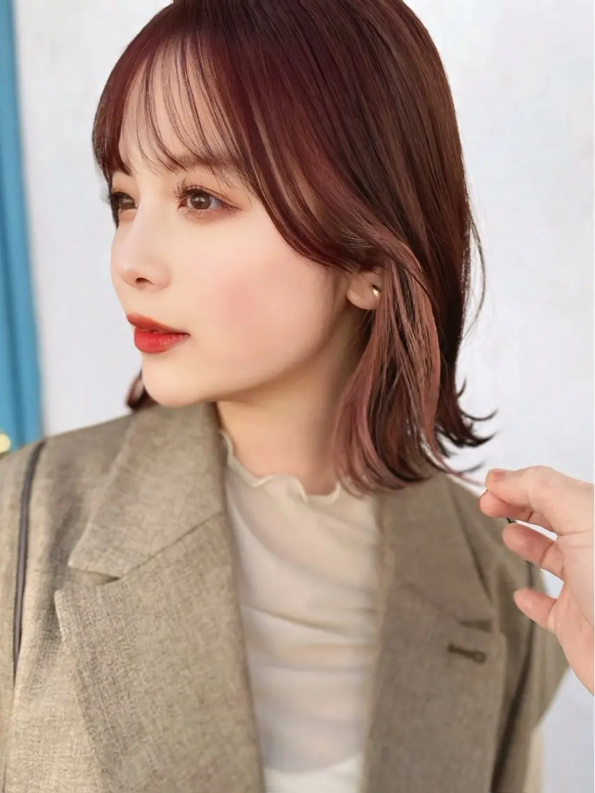 ミディアム カット ヘアカラー トリートメント 縮毛矯正/小顔前髪 ボブ 秋本凌汰のヘアスタイル