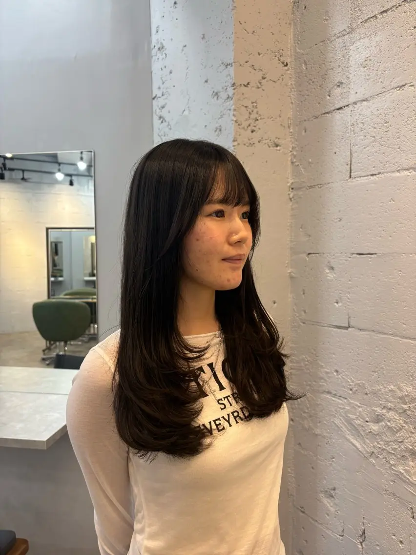 セミロング レイヤーカット 久貝 莉子のヘアスタイル