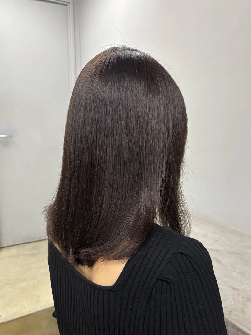 ミディアム 𝐀𝐦𝐞𝐫𝐢 /透明感カラーのヘアスタイル