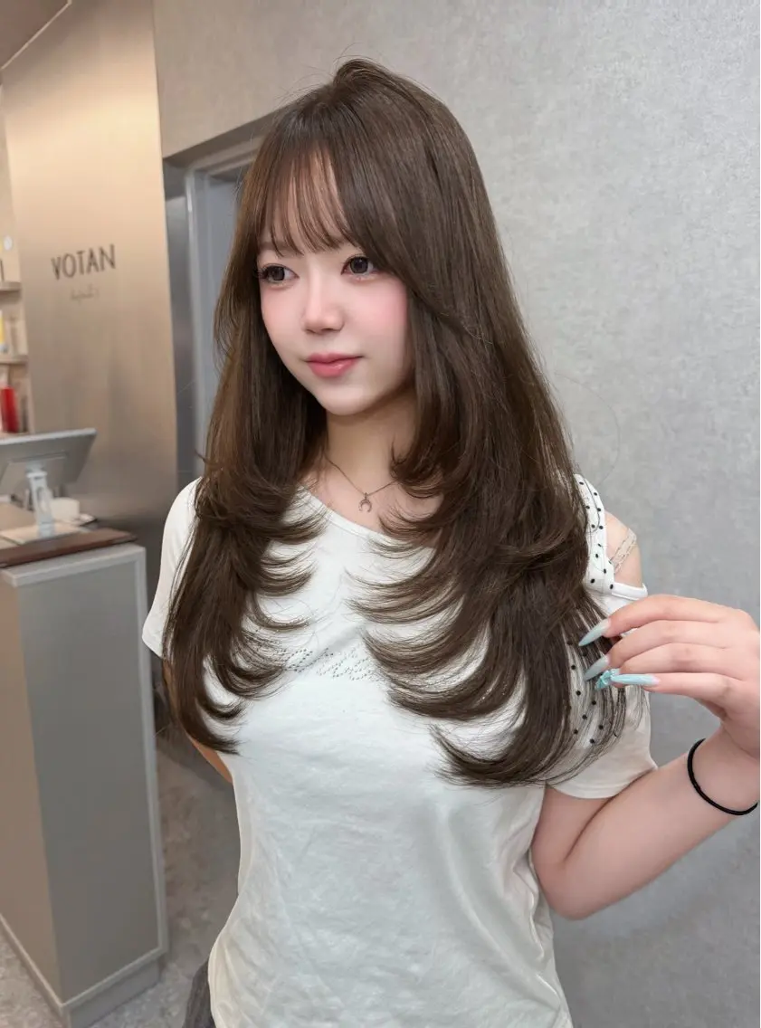 ロング ロングレイヤー レイヤーカット ロング 韓国ヘア‎🤍 mionのヘアスタイル