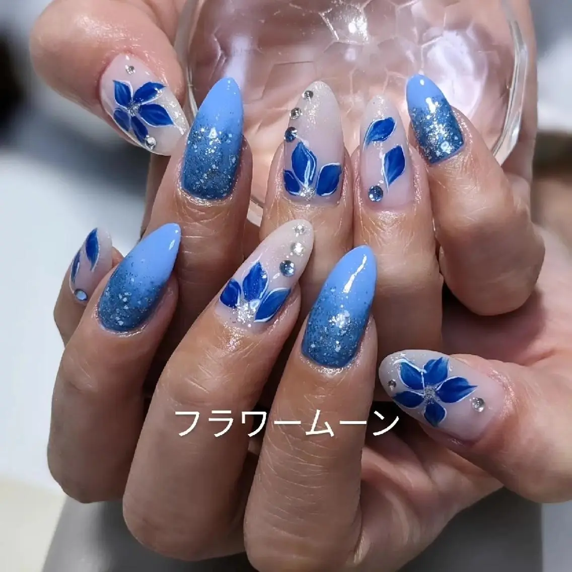 ネイル フラワーネイル フラワー ムーンのネイルデザイン