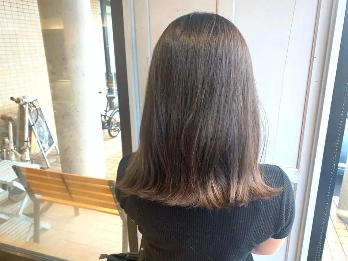 セミロング カラー ピンクカラー レッドカラー ヘアカラー トリートメント ツキダテ ユイのヘアスタイル