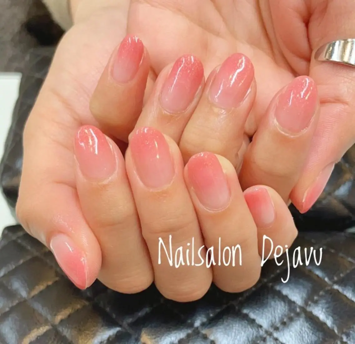 ネイル アートネイル ジェルネイル グラデーション ラメ(グリッター) 春ネイル ハンドネイル Nailsalon Dejavuのネイルデザイン