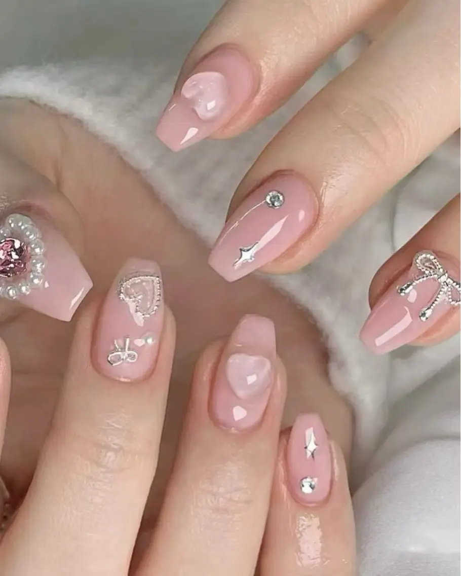 ネイル フラワーネイル フレンチネイル ジェルネイル ガラスフレンチ ハート ハンドネイル BabyYouMi nailのネイルデザイン