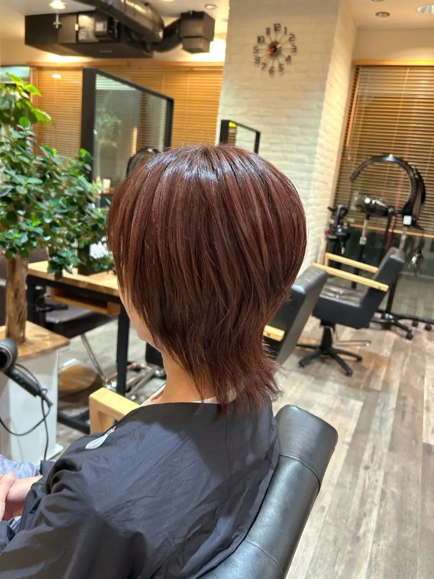 ショート カラー ブラウンカラー ハイライトカラー ピンクカラー ピンクブラウン ハイライト 高野 愛子のヘアスタイル