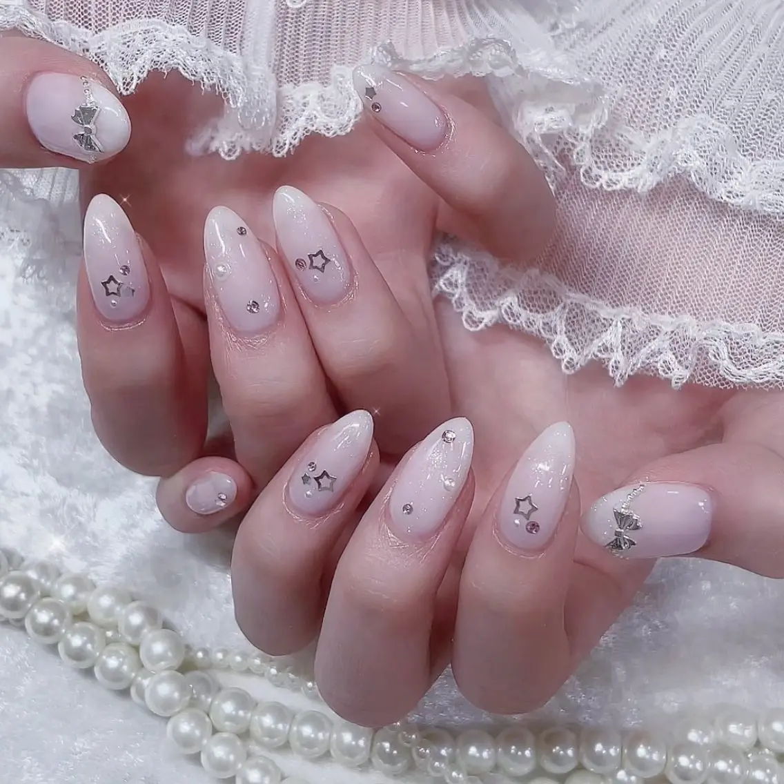 ネイル ハンドネイル MINAMI໒꒱ Y2K、韓国ガーリーのネイルデザイン