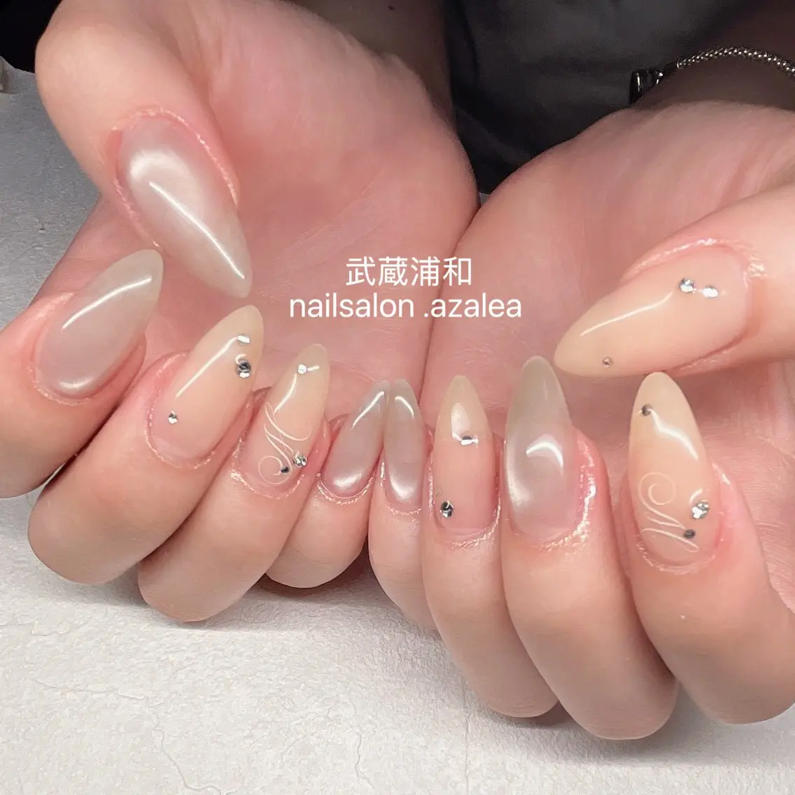 ネイル ハンドネイル R inのネイルデザイン