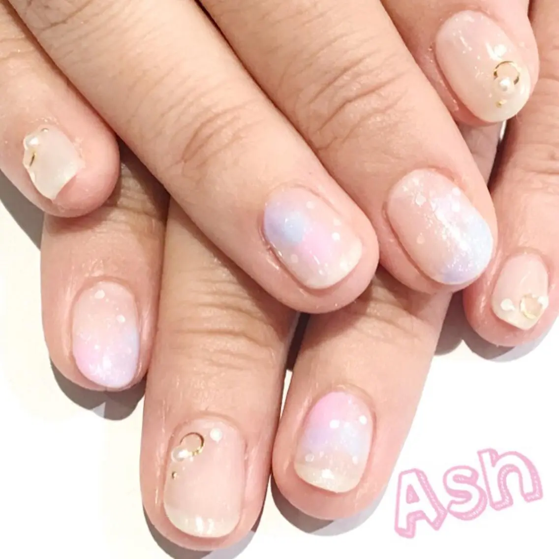 ネイル 🩵NORIKO 上品ネイルが得意🩵のネイルデザイン