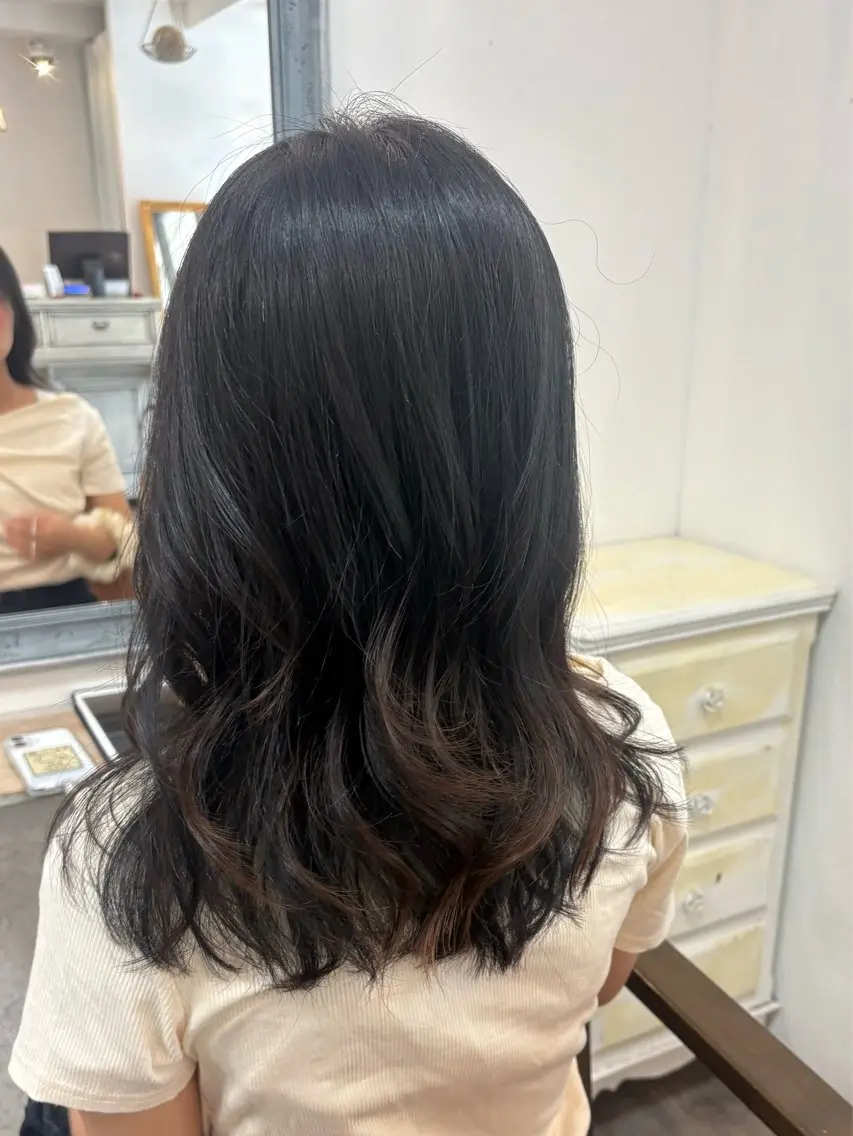 セミロング レイヤーカット カット ERII /伏見 カットモデル募集中!のヘアスタイル