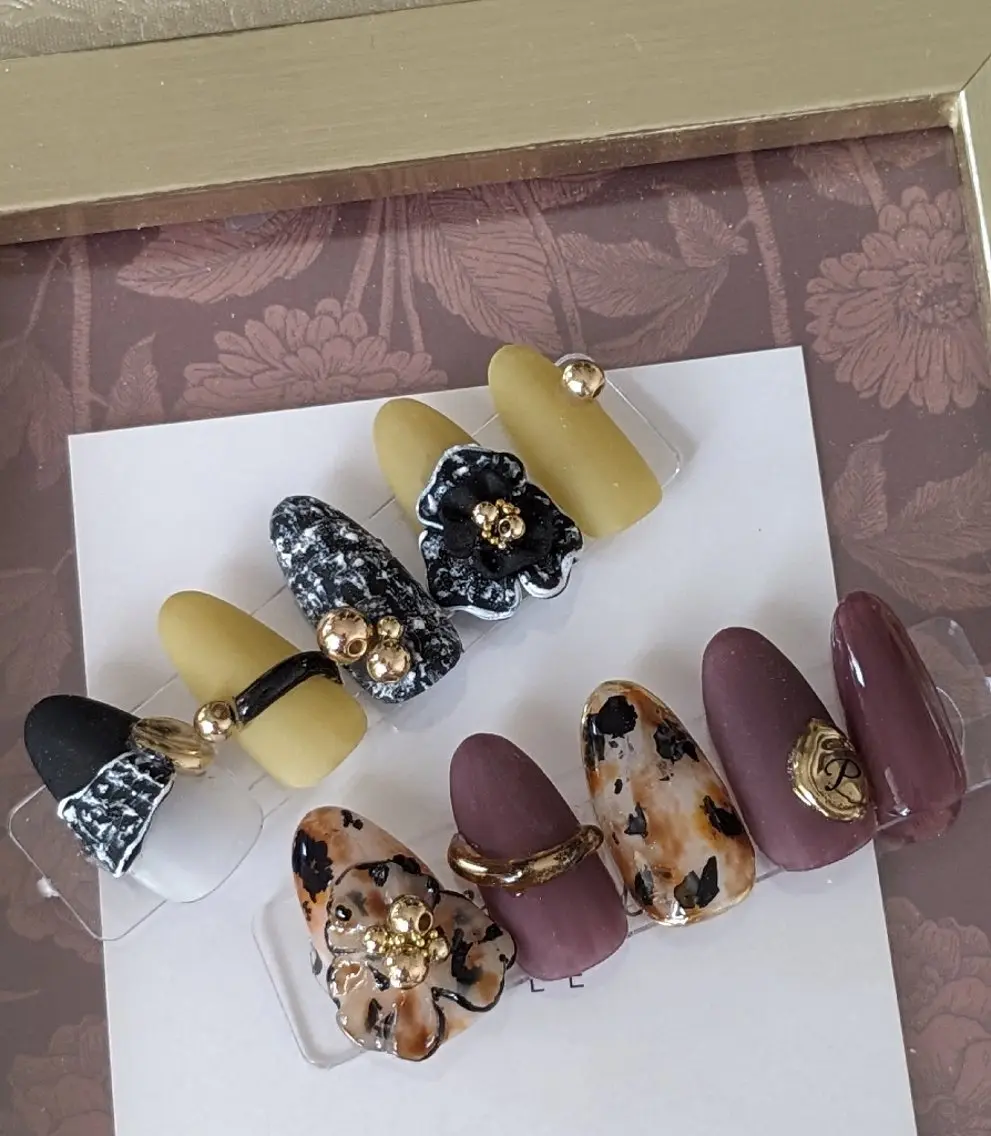 ネイル べっ甲ネイル フラワーネイル ツイードネイル Pureru✨ 🌹yukoのネイルデザイン