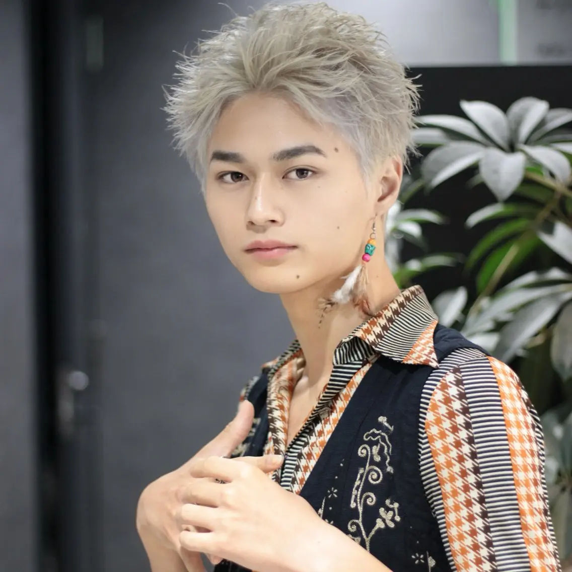 ショート カラー ヘアアレンジ 🔥ニュアンス フェザー小林海斗🔥のヘアスタイル
