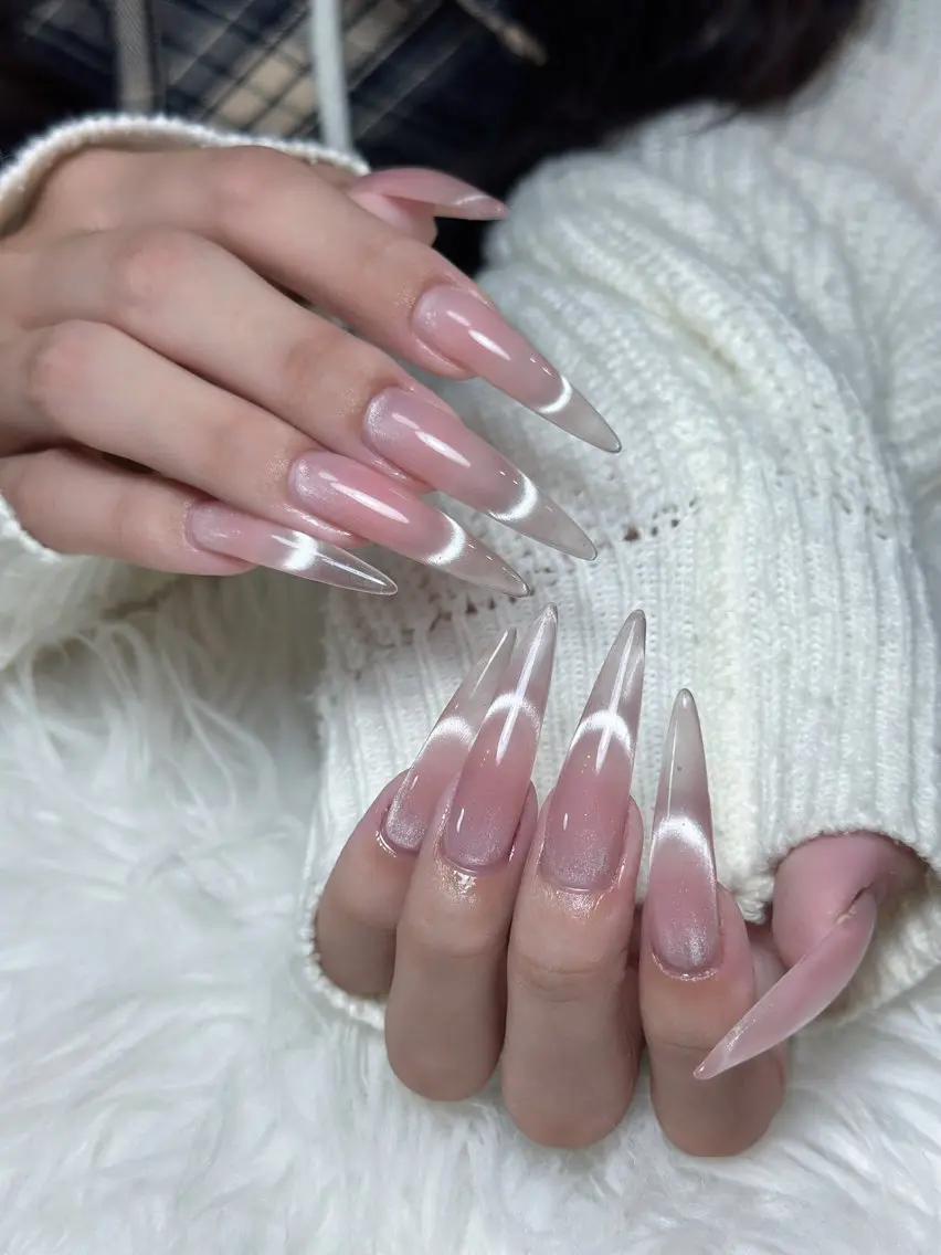 ネイル チークネイル ドット フレンチネイル グラデーション ハート ハンドネイル Julli NailStudioのネイルデザイン