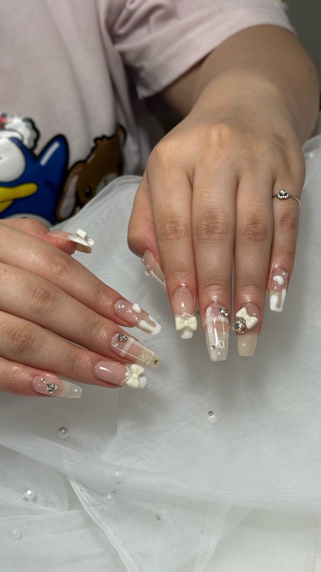 ネイル ハンドネイル RADIANT りほのネイルデザイン