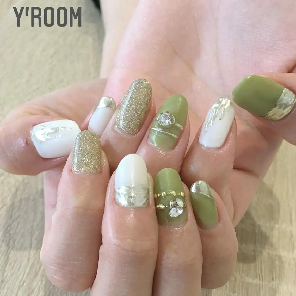 ネイル フラッシュネイル ジェルネイル マグネットネイル ニュアンスネイル ワンカラーネイル ハンドネイル YUKA （ネイリスト）のネイルデザイン