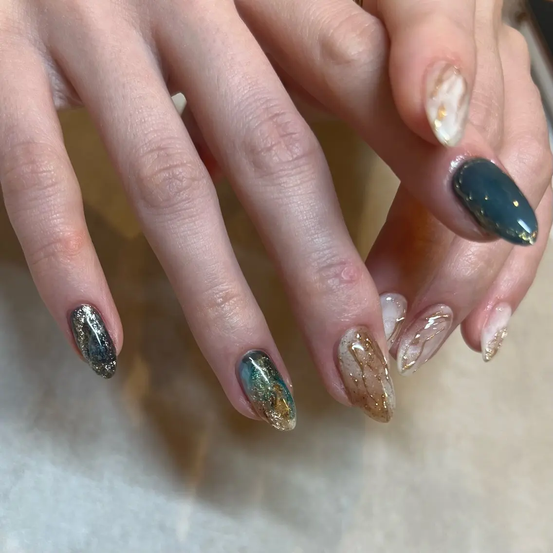 ネイル ミラーネイル ニュアンスネイル ハンドネイル フットネイル U'i ｳｲのネイルデザイン