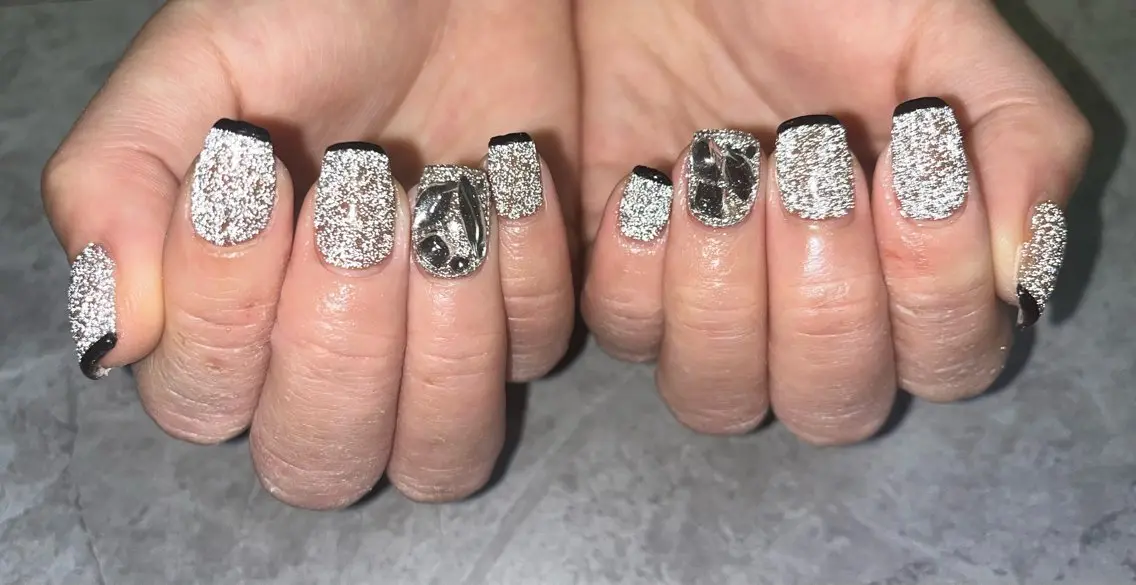 ネイル アートネイル フラッシュネイル フットネイル 持ち込み ハンドネイル ハンドケア ベテランネイル cnc nailのネイルデザイン