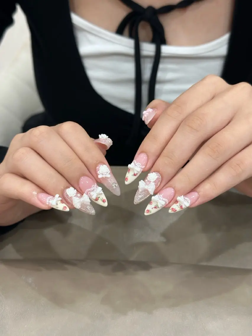 ネイル ジェルネイル 韓国ネイル 持ち込み シンプルネイル ワンホンネイル ハンドネイル 🎀Aura. Yurachanのネイルデザイン