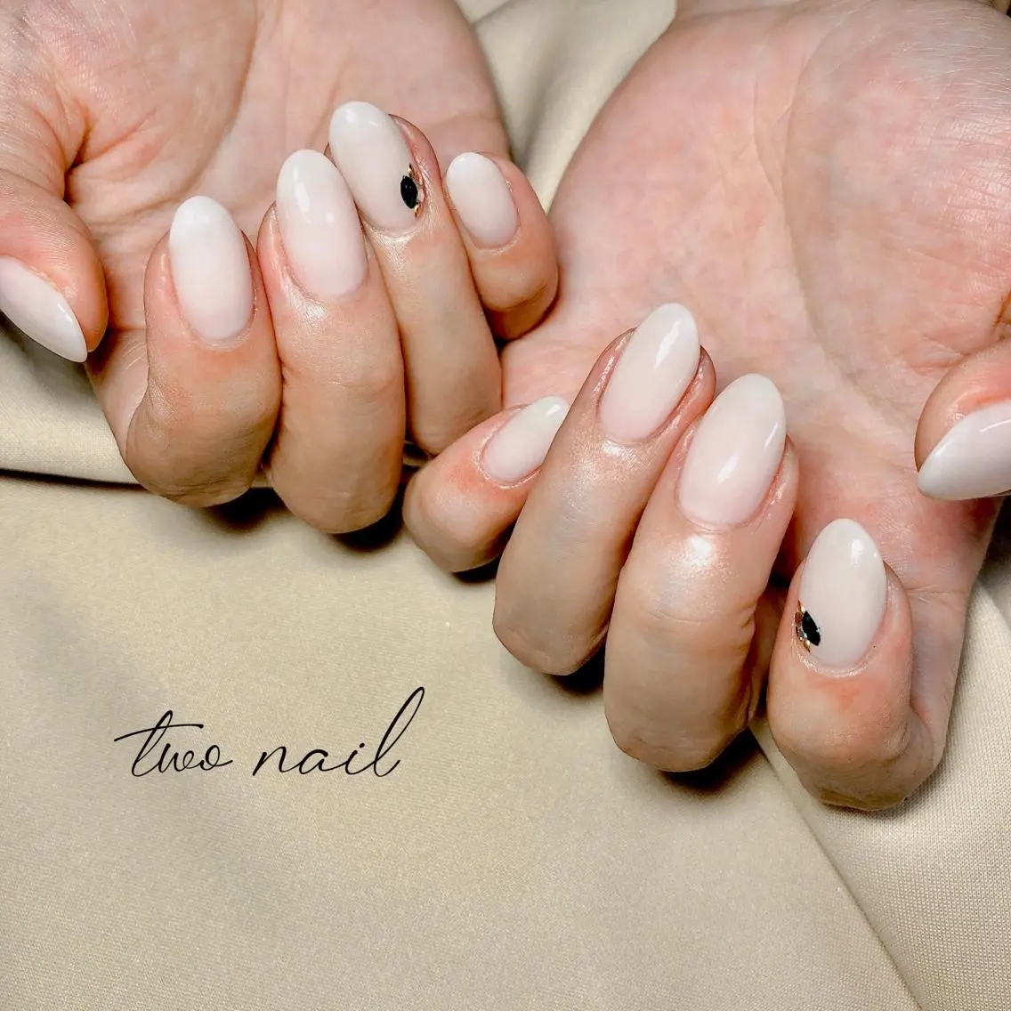 ネイル アートネイル フットネイル ハート ニュアンスネイル ホワイト ハンドネイル two nailのネイルデザイン