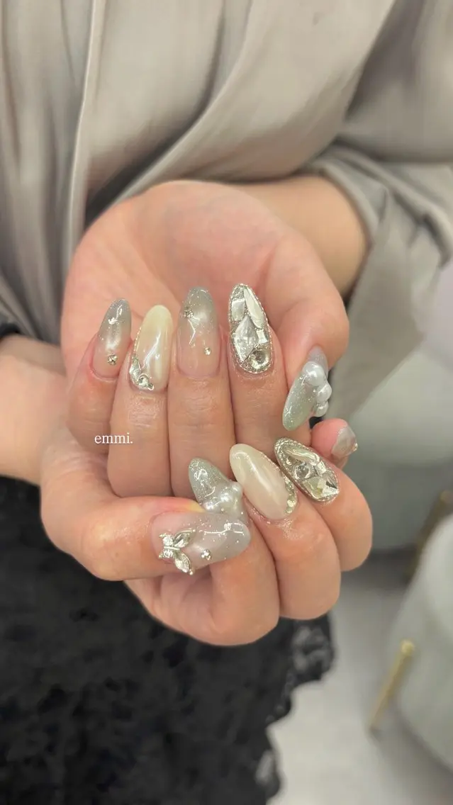 ネイル ドット フレンチネイル マグネットネイル ワンホンネイル ハンドネイル emmi nailのネイルデザイン