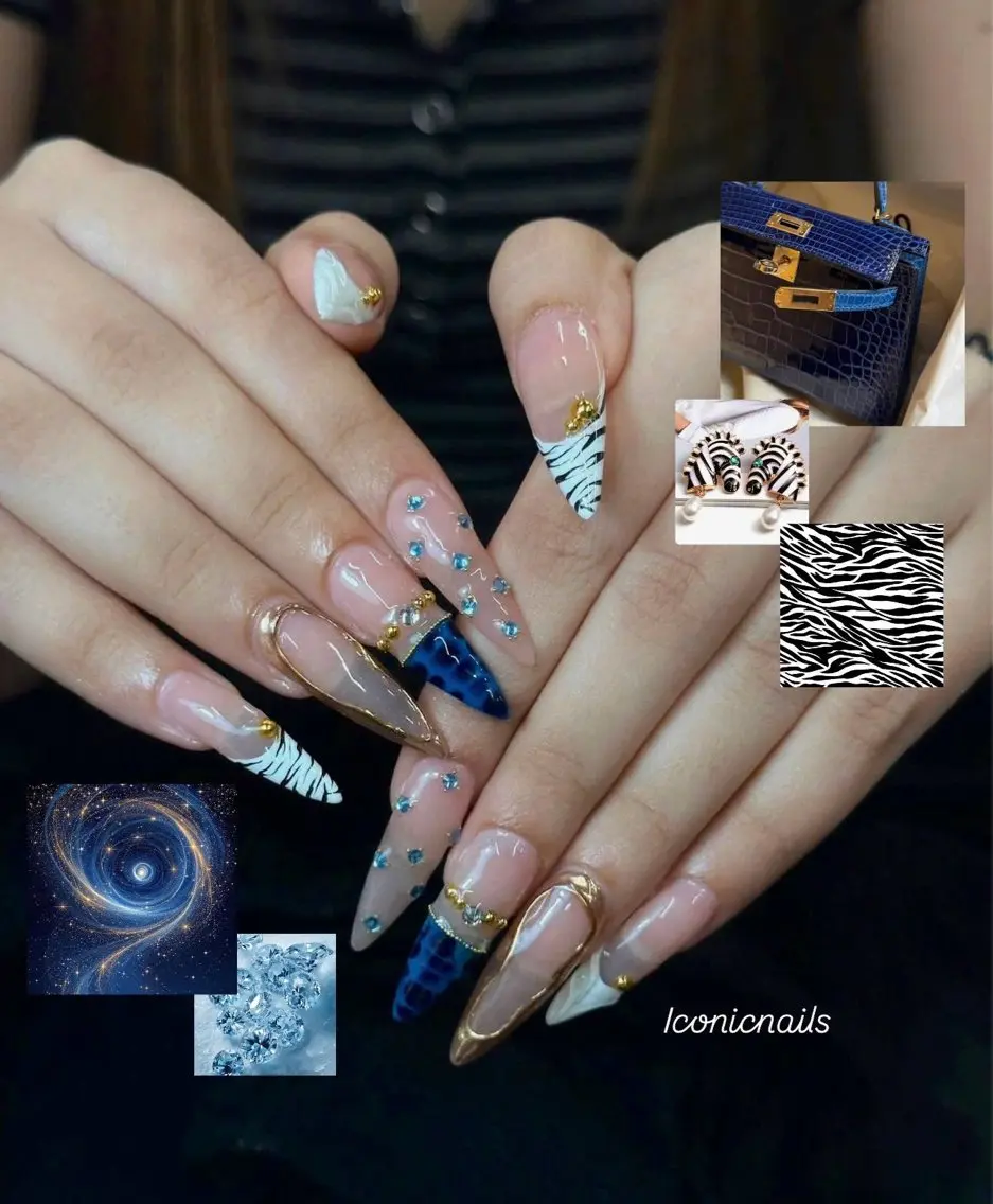 ネイル アニマル柄 ブルー ゴールド ロングネイル Iconic Nailのネイルデザイン