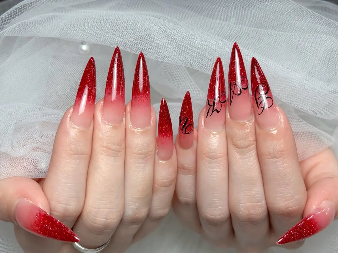 ネイル アートネイル 長さ出し ジェルネイル 韓国ネイル マグネットネイル ハンドネイル Cloudy Chan Nailのネイルデザイン