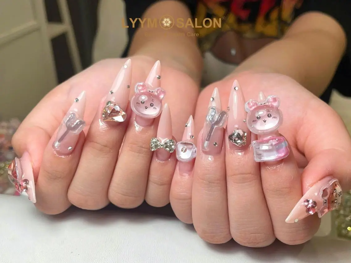 ロング 韓国風ヘア ハンドネイル LYYM Salonのネイルデザイン
