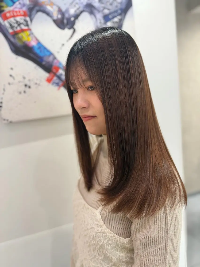 ロング パーマ 縮毛矯正 トリートメント 髪質改善/縮毛矯正 /レイヤーカット岡部のヘアスタイル