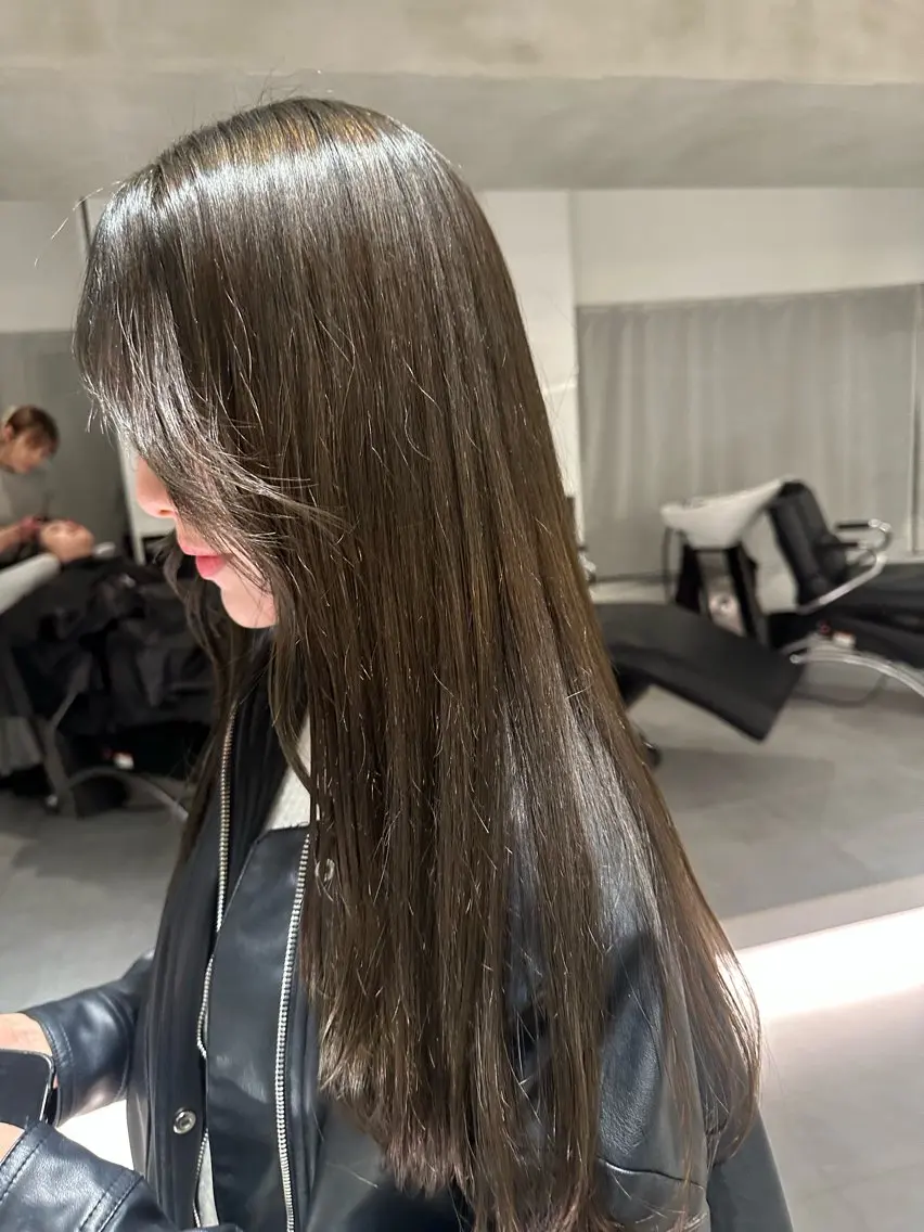 ロング カラー ヘアアレンジ ベージュカラー オリーブベージュ ヘアカラー オリーブ透明感カラー 表参道/MIKUのヘアスタイル