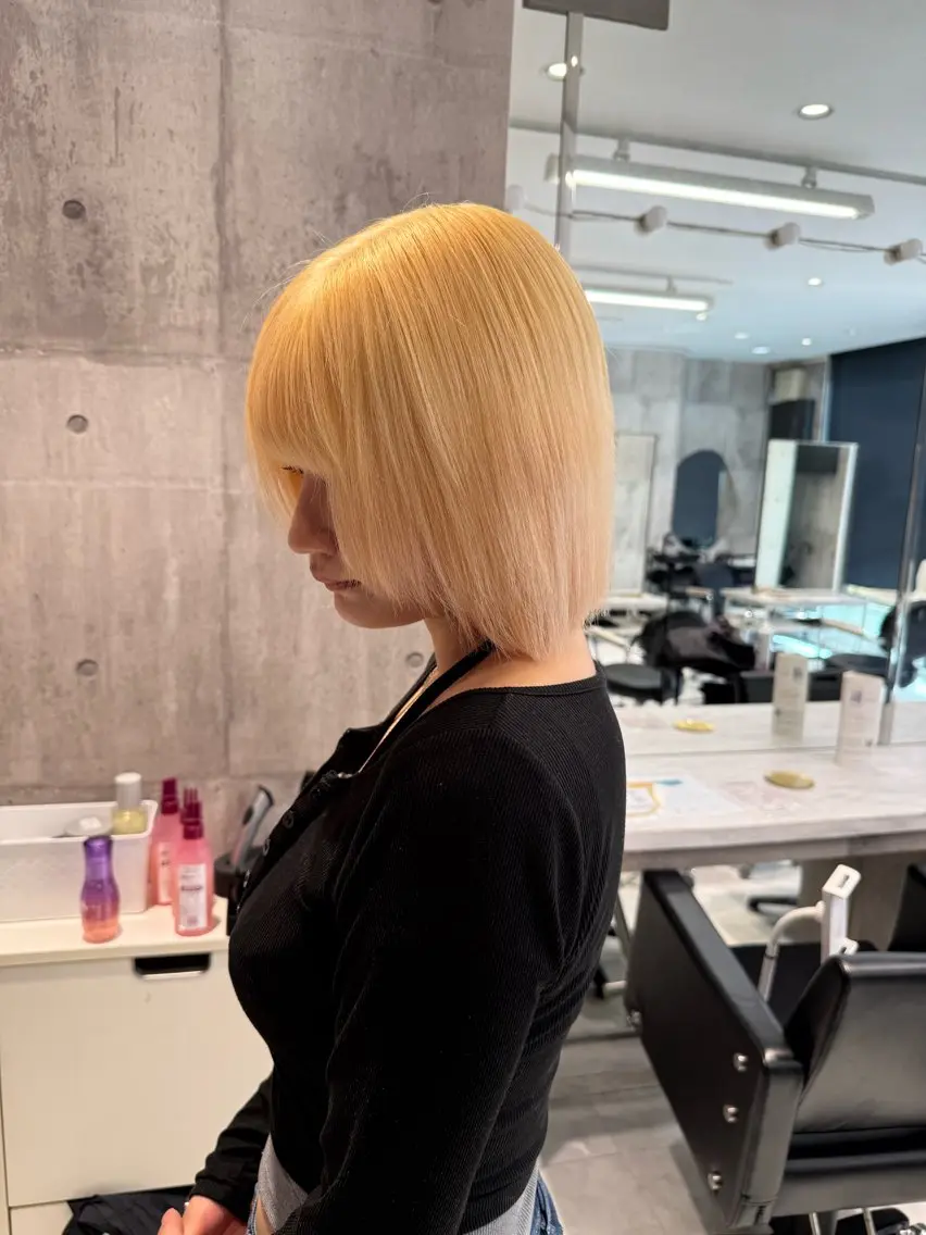ミディアム カラー ベージュカラー ブリーチ ブロンド ピンクカラー ヘアカラー 【🥀履歴修正🥀】 ハイトーン職人/拓真のヘアスタイル