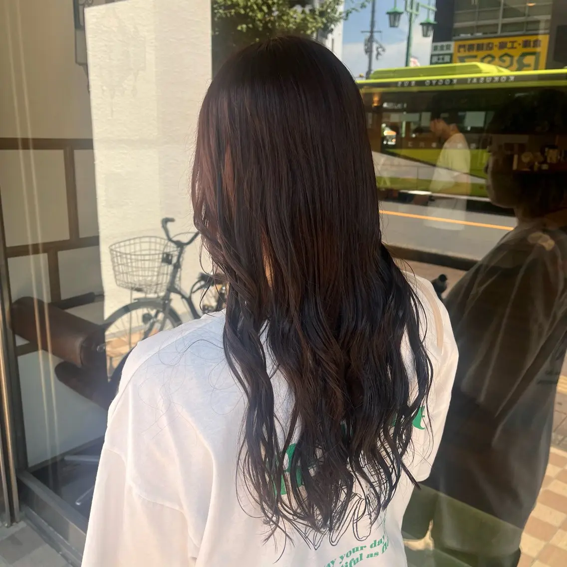 ロング カラー よしだ しおりのヘアスタイル