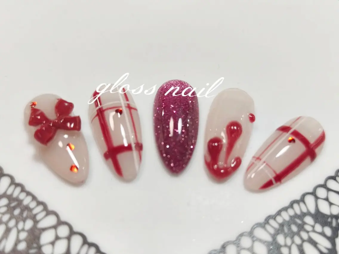ネイル アヤカ☘️Gloss nailのネイルデザイン