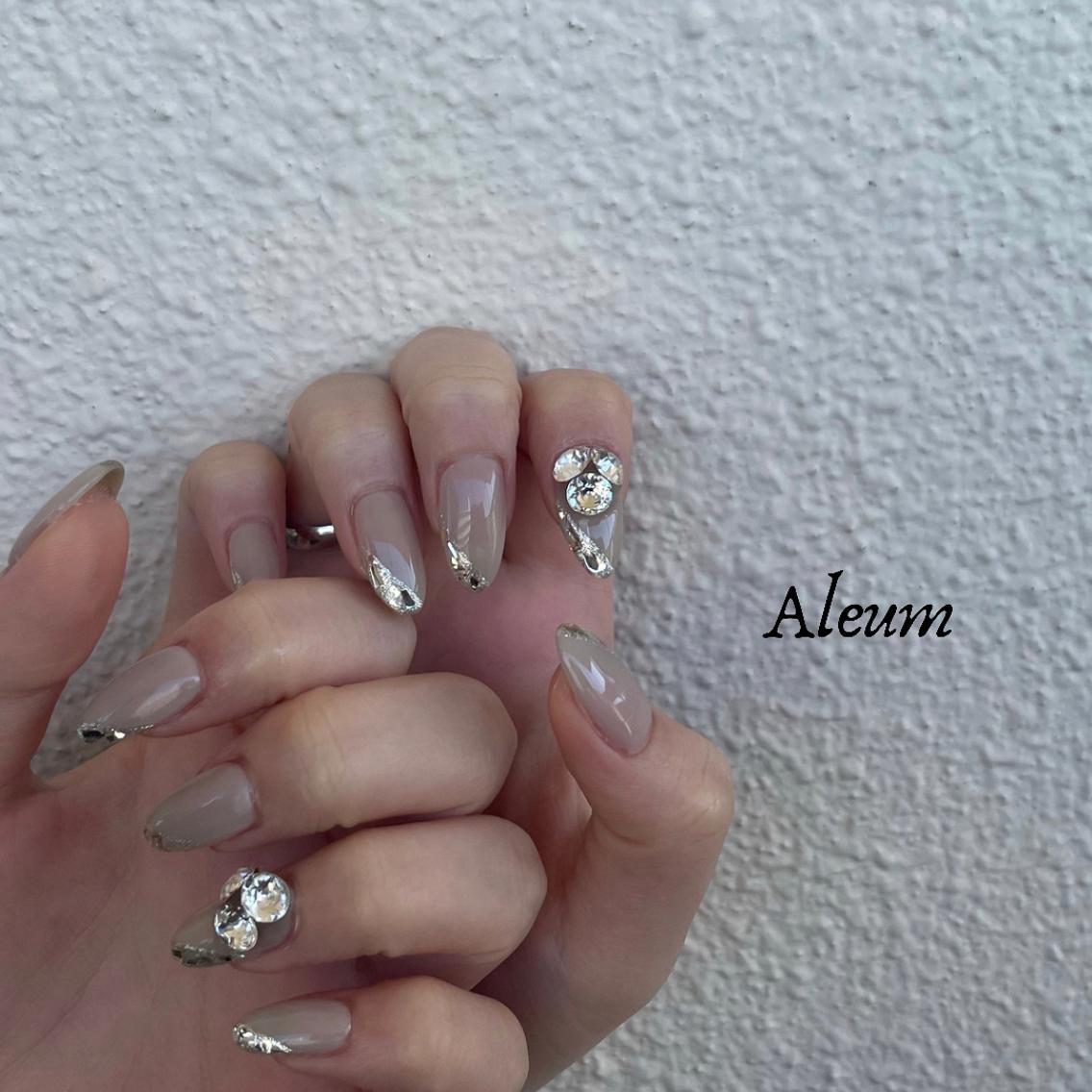 ネイル ストーンネイル ハンドネイル Nail Salon Aleumのネイルデザイン